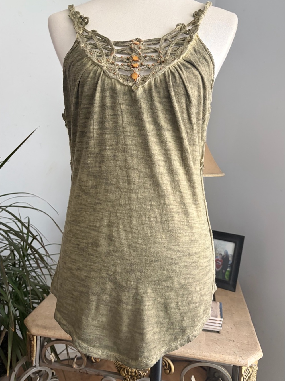New,Free People crochet accent camisole style tank top , boho babe SZ L.